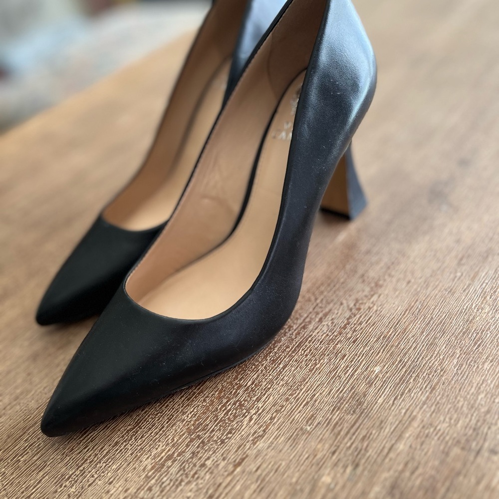 Elegant Black Women's Pumps